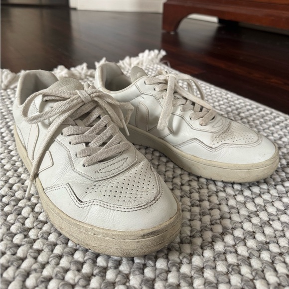 Veja V-90 Cream and White Sneakers - Picture 2 of 5